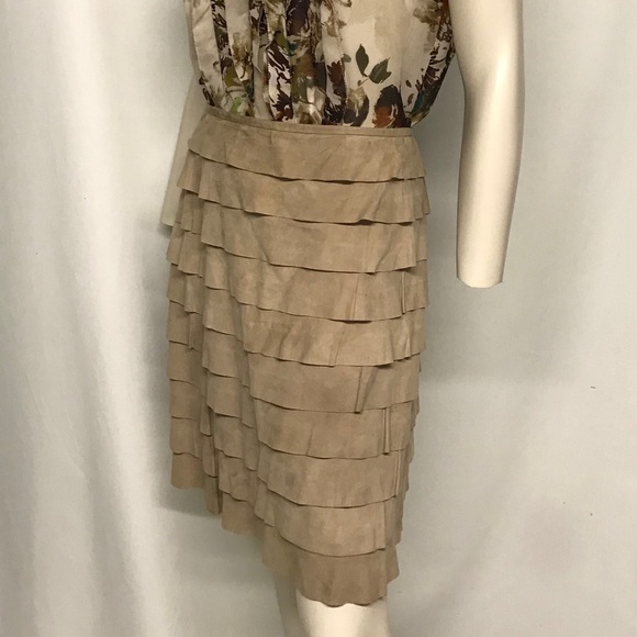 SOLD - Hugo boss tired suede skirt - Picture 2 of 5